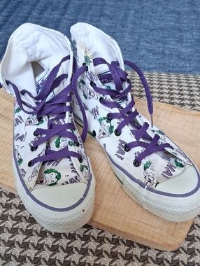 Converse EC Comics 1989 The Joker Canvas High-Tops w/Purple Laces M 6, W 7.5 VTG